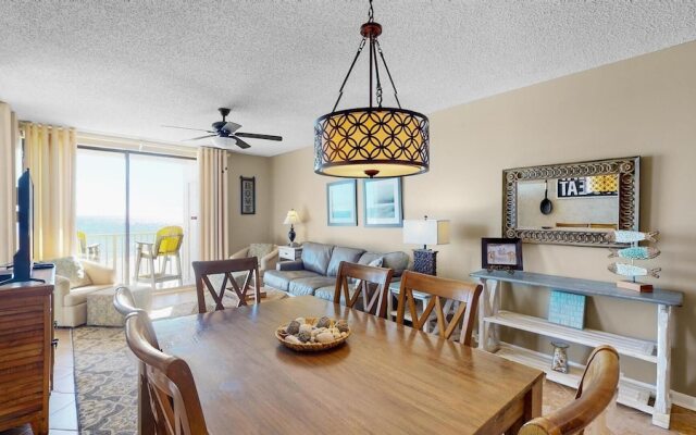 Beautiful 3br/2ba Beachfront Condo,sleeps 8