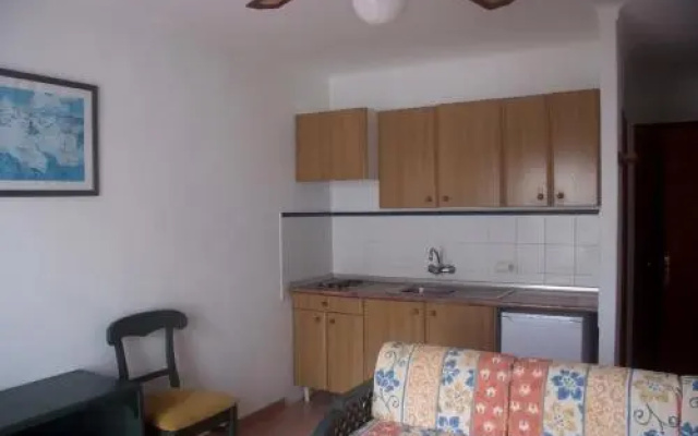 Apartamentos Marivent by MHR