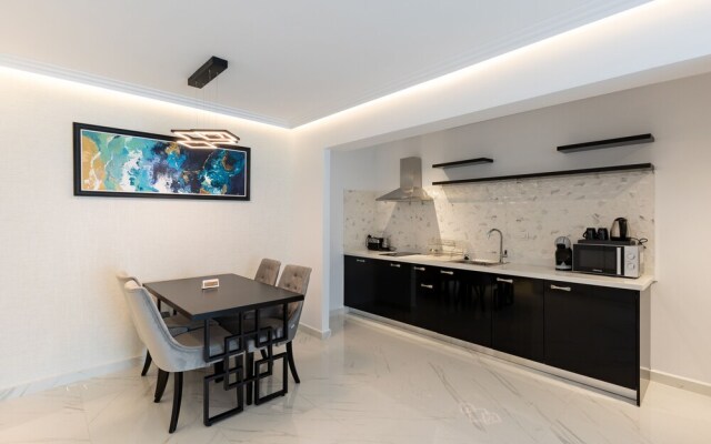 Lazar Lux Apartments