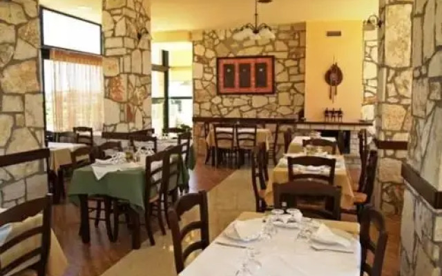 Prinos Village