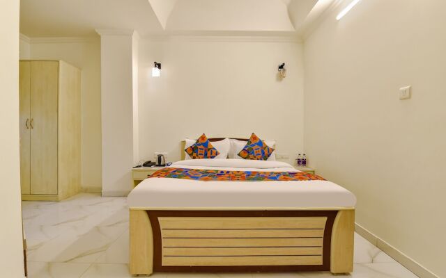 Fabhotel The Tulip Regency