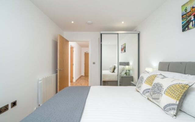 Skyvillion - River View Mins To O2 & London Excel