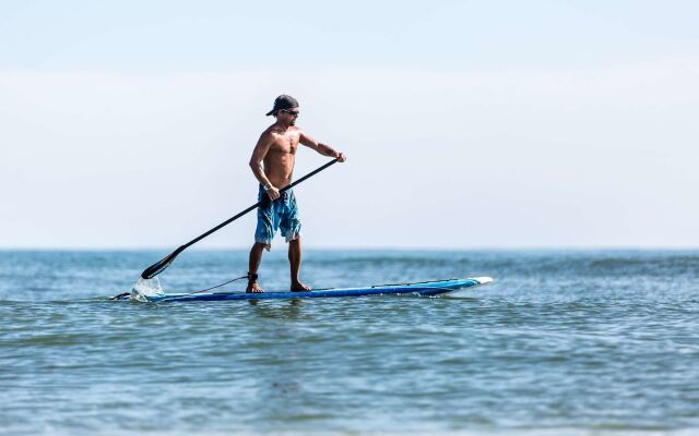 Georgian Inn Beach Club