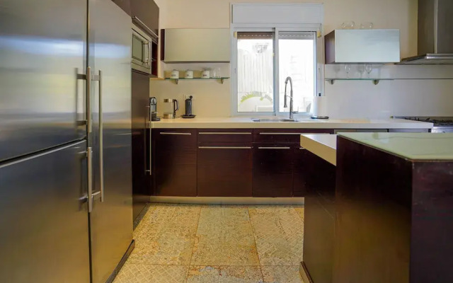 YalaRent Olive Tree Villa with Private Pool