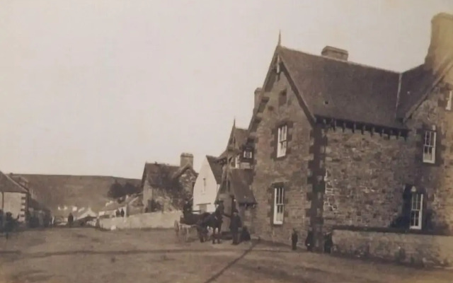 The Hopetoun Arms Hotel