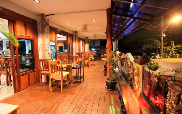 Lert Prasert House