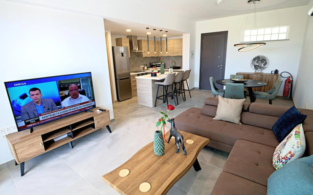 Golden Tree Apartment