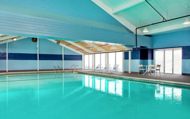 Four Points by Sheraton Cleveland Airport