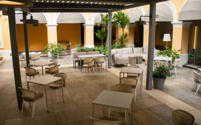 Palacio Provincial San Juan, Curio Collection by Hilton