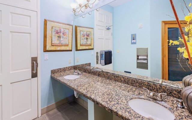 Legacy Towers I Penthouse