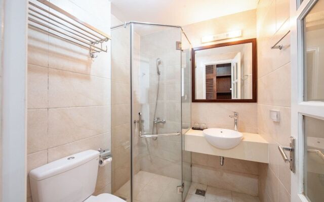 OYO 348 Suji Hotel