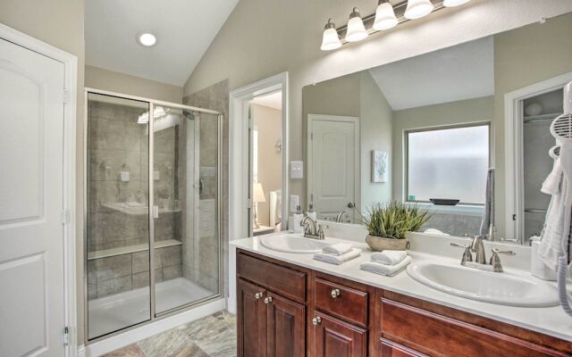 Private Yard & Grill: Greenville Vacation Rental