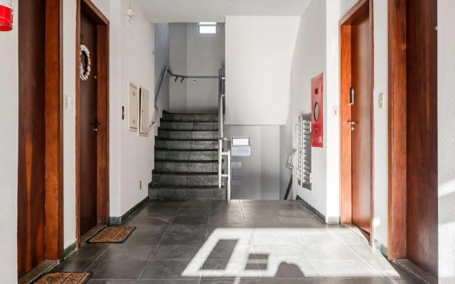 Apto 2Q 180m da praia c/ Churrasq. Garagem ERU032