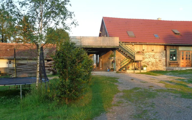 Kozí Dvor Rohozná