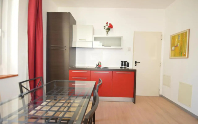 Lugano Apartments by LR - self check in