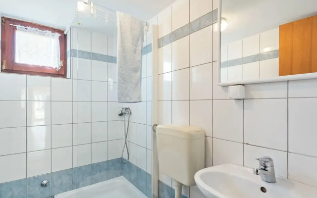 Holiday Home in Jasenice Near Maslenica Beach