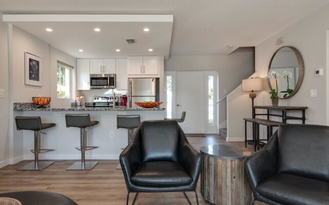 Escape Coastal Resort on Casey Key