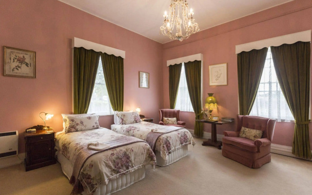 The Racecourse Inn