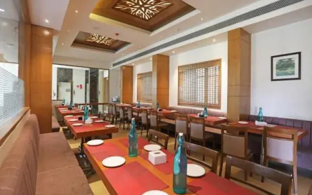 OYO Premium Bhosari MIDC