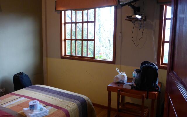 Hostal Casa del Río