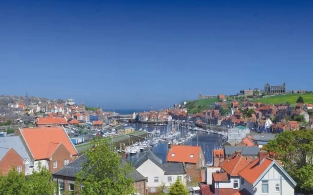 Stunning Views Central Whitby Parking
