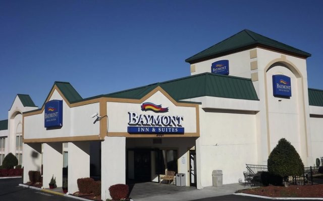 Baymont Inn & Suites Greensboro