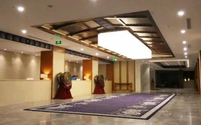 Fufeng Holiday Hotel