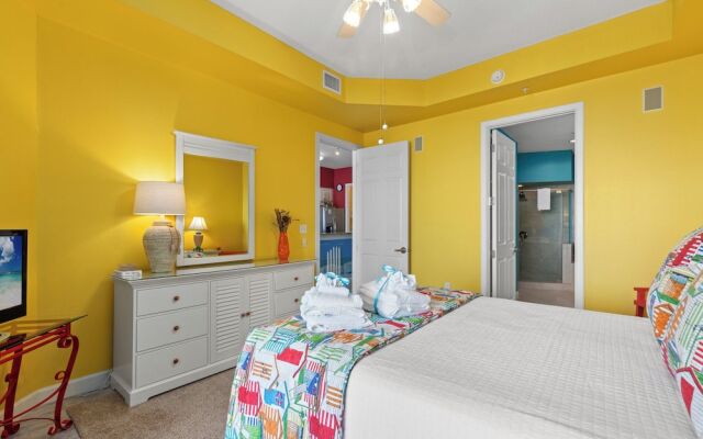 Beachfront Luxury 2Bd 2Ba Condo With Balcony! Sleeps 6!