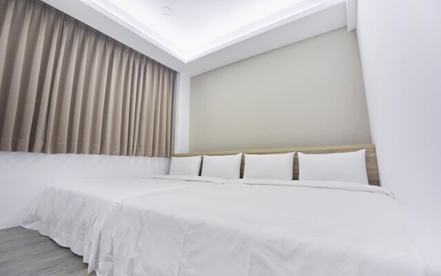 Taichung Fengjia Light