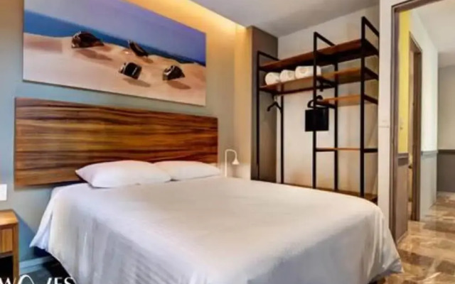 2 Br. With Rooftop Pool and Stunning Ocean View