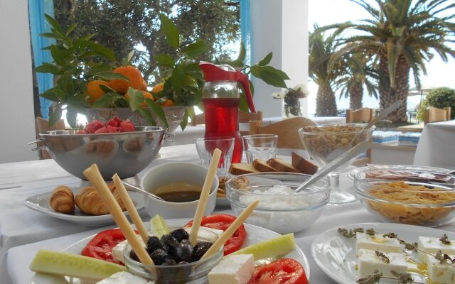 Kinira Beach Hotel