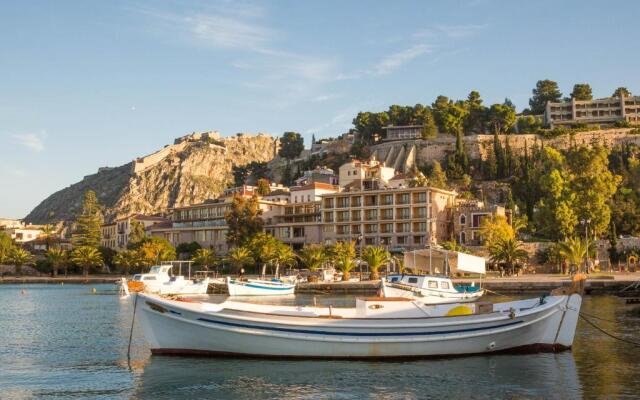 Deluxe 2-bedroom Apt in the heart of Nafplion