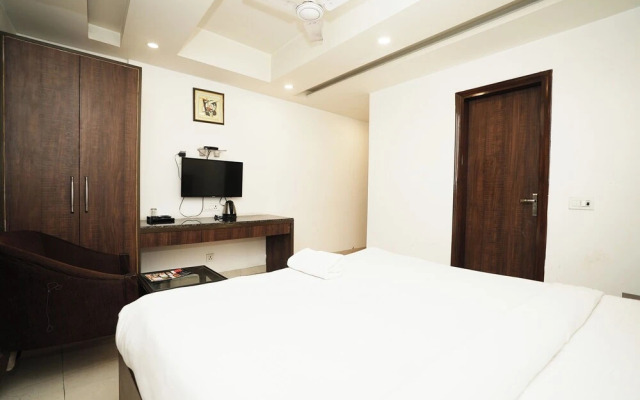 Hotel Peridot Near IGI Delhi Airport
