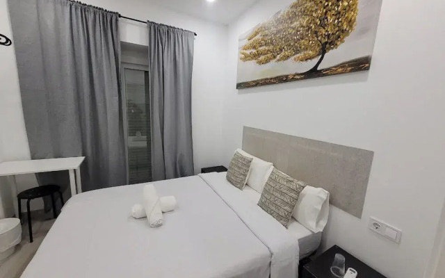 AYZ Silvela - Auto check-in property