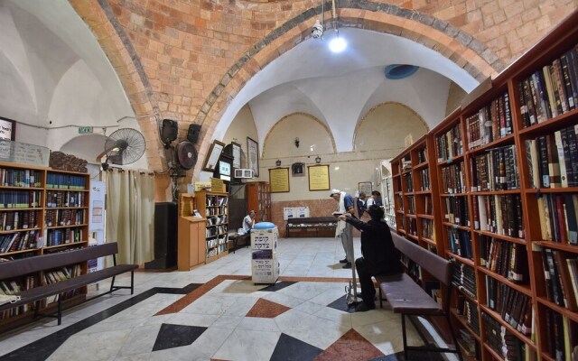 Family Vacation by Kinneret All Comforts