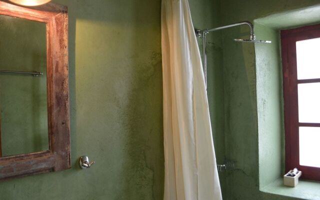 Anemi country cottage inn