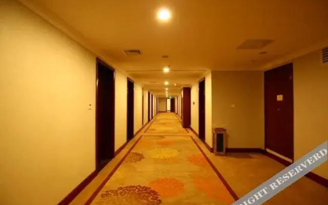 Yalante Hotel