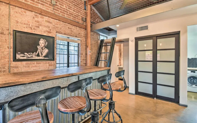 Phoenix Getaway w/ Patio, Near Roosevelt Row!