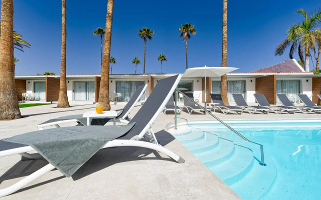 Sanom Beach Resort - Adults Only
