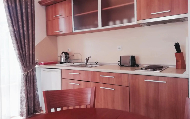 Aparthotel Efir