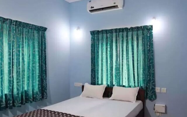 Calangute Beach Holiday Inn