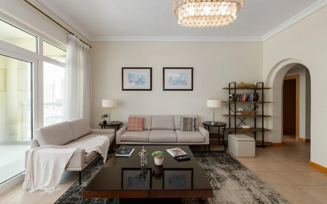 Palm Living 2BR Maid w Pool Beach Access