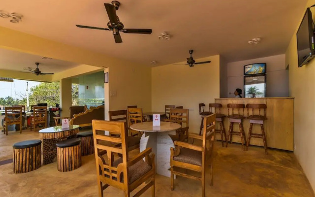 Aarya Boulevard by OYO Rooms