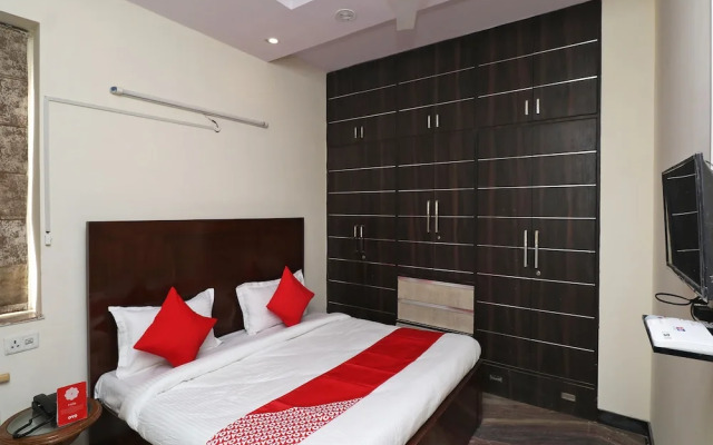 OYO 49758 Hotel Royal Harbour