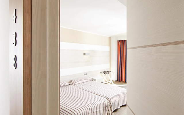 AHOI! Urban Beach Hotel