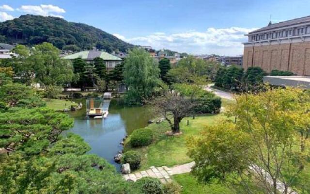 Kamo River Machiya Halo House