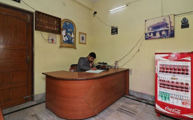 OYO 18668 Ananya Guest House