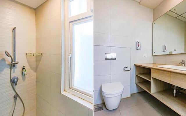 Fabhotel Sapphire 83