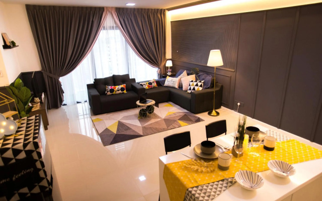 Cozy contemporary homestay @ Suasana suites