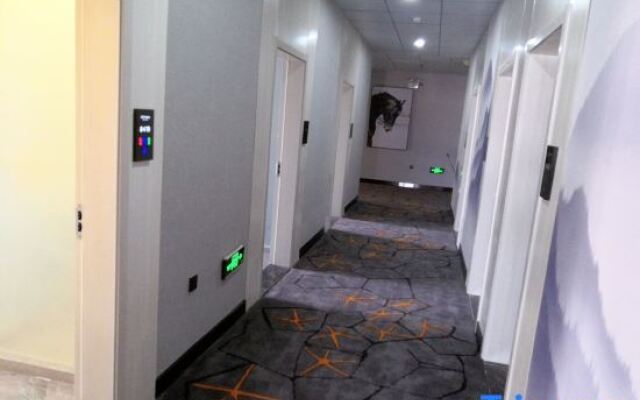 Junyi Hotel (Tianjin Binhai International Airport  Huaming Branch)